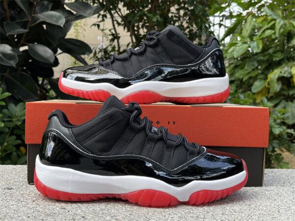 Air Jordan 11 Low "Bred"