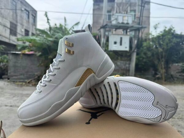 Air Jordan 12 Retro "Playoffs" - Image 2