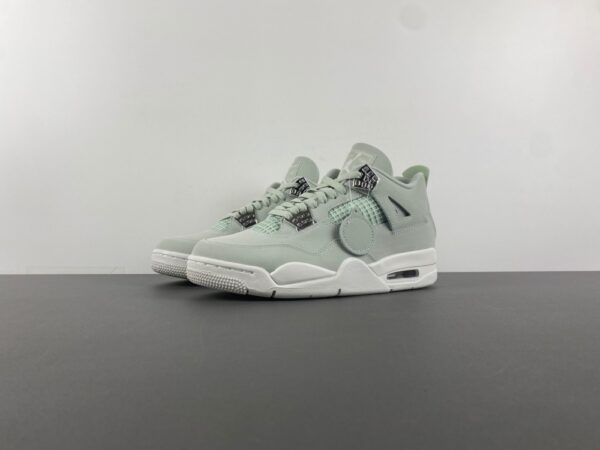 Air Jordan 4 Retro "Seafoam" - Image 4