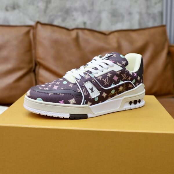 Louis Vuitton LV Trainer Monogram Brown Multicolor Sneakers. - Image 3