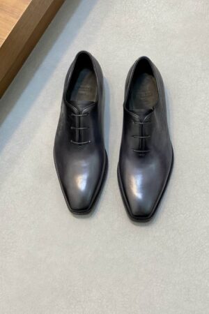 Berluti Polished Men's Leather Oxford Shoes with Embossed Detail