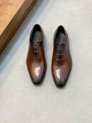 Berluti Polished Men's Leather Oxford Shoes with Embossed Detail