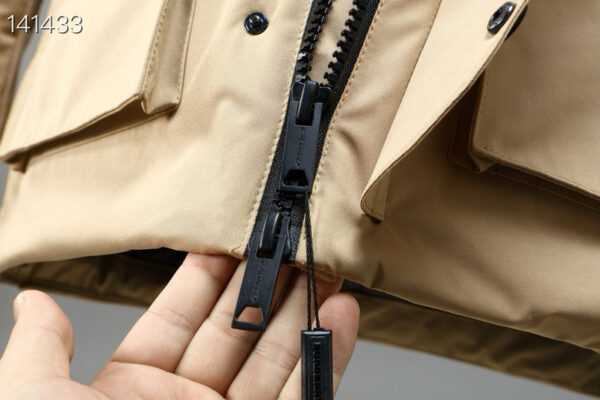 Burberry Multi-Pocket Hooded Winter Jacket - Image 8