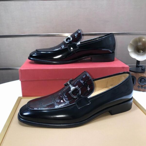 Men's Embossed Leather Gancini Loafers - Image 4
