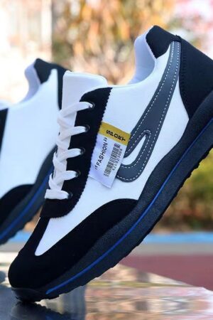 Dynamic Stripe Sport Fashion Sneakers