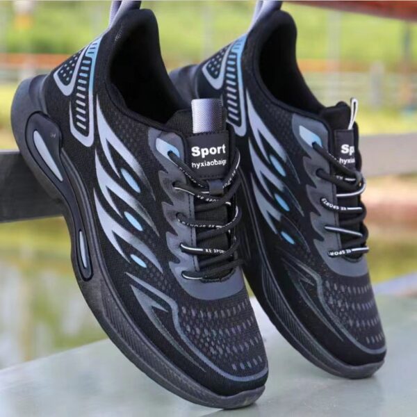 Layered Wind Design Sport Sneakers