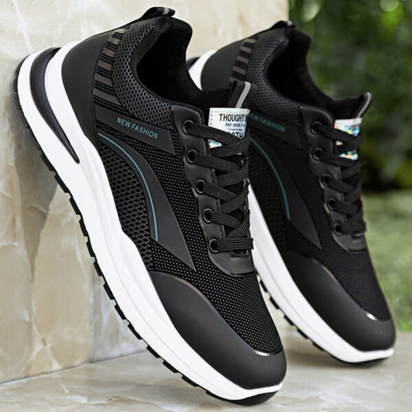 Lightweight Fashion Sneakers - Black & White