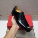 Sophisticated Black Leather Cap-Toe Oxford Shoes