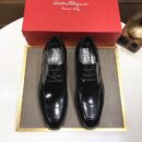 Sophisticated Black Patent Leather Plain-Toe Oxford Shoes