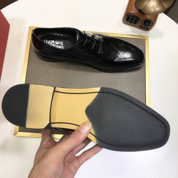 Sophisticated Black Patterned Patent Leather Oxford Shoes - Image 4