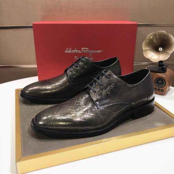 Sophisticated Black Patterned Patent Leather Oxford Shoes - Image 2