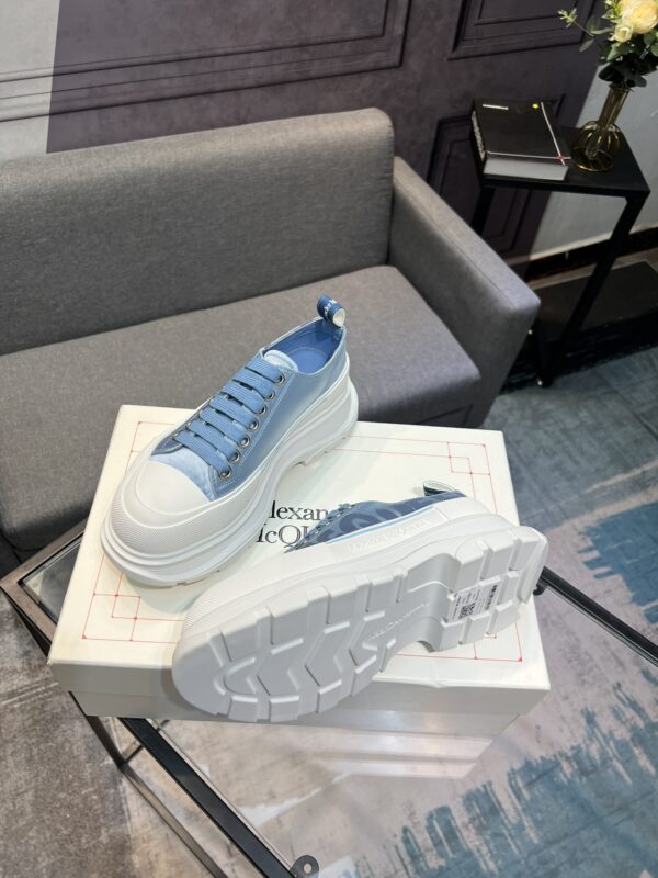 Alexander McQueen Unisex Blue White Tread Slick Shoes - Image 6