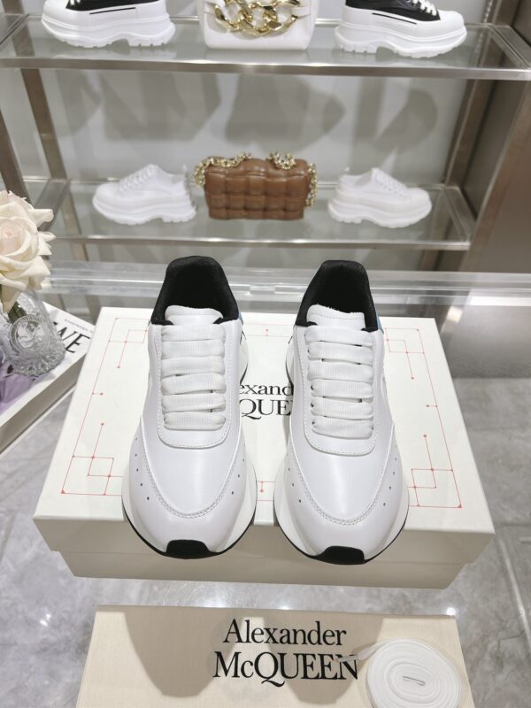 Alexander McQueen Unisex White Black Sprint Runner Shoes - Image 2