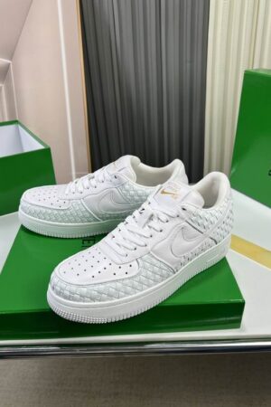 Bottega Veneta White Woven Low-Top Sneaker.