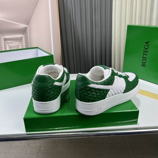 Bottega Veneta White and Green Woven Low-Top Sneaker. - Image 4