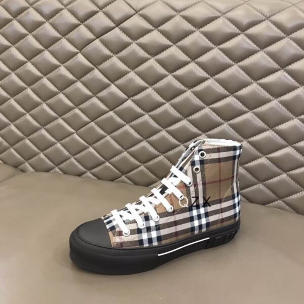 Burberry Tan and Black High-Top Sneaker with Striped Accents - Image 4
