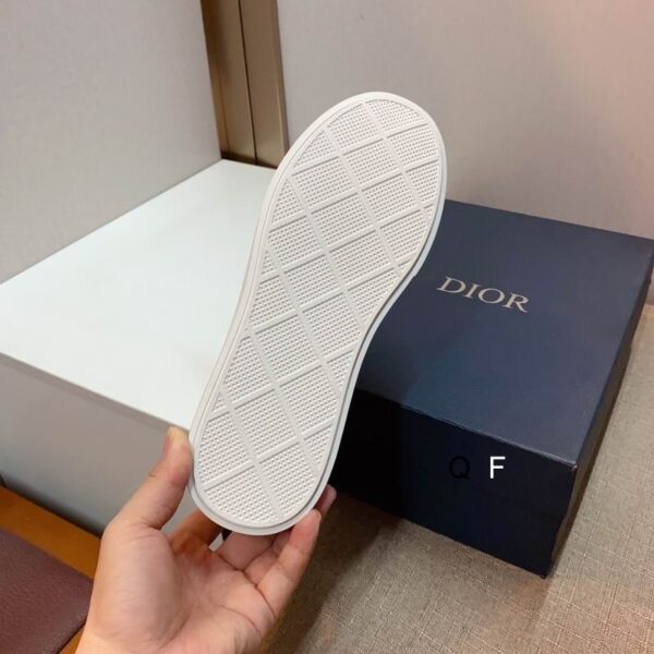 Dior B23 High-Top Sneaker in White, Gray Dior Oblique Canvas. - Image 6