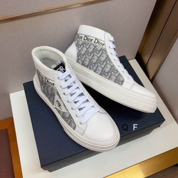 Dior B23 High-Top Sneaker in White, Gray Dior Oblique Canvas. - Image 3