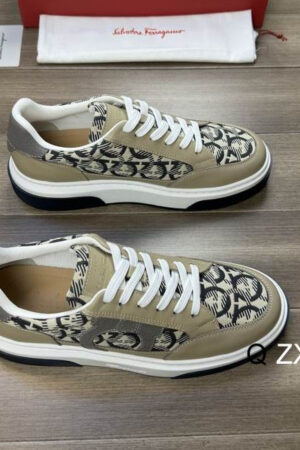 Salvatore Ferragamo Gancini Print Sneakers - Beige & Black