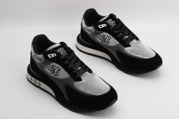 Dynamic Black & Grey Athletic Sneakers - Image 4