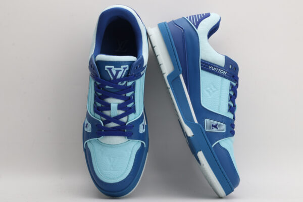Dynamic Two-Tone Blue Low-Top Sneakers - Image 5