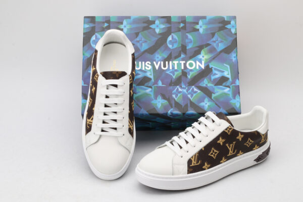 Louis Vuitton Monogram Low-Top Sneaker - Image 5